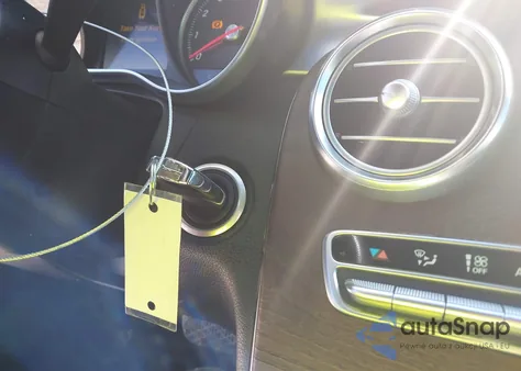 2018 Mercedes-Benz C 300 из США, поврежденный, VIN WDDWK4JBXJF626753